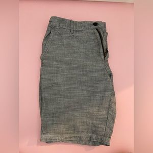 Mens Guess Shorts: Size: 36